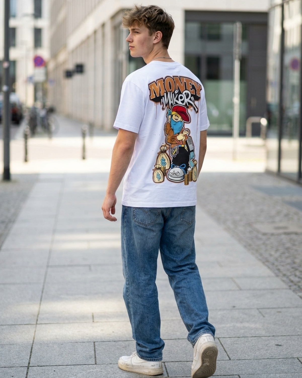 Stylish Custom Printed T-Shirt - Bold Streetwear Graphic Tee