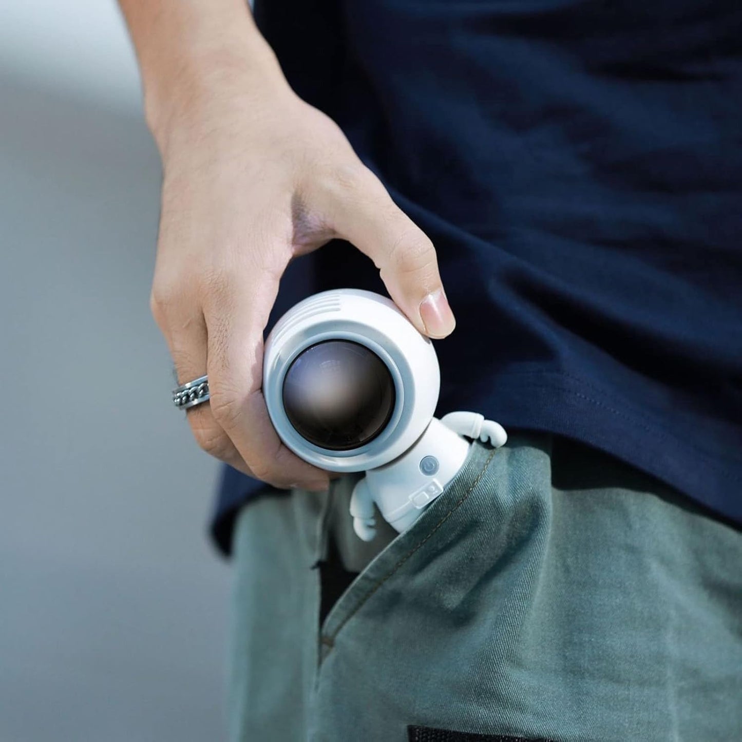4-in-1 Astronaut Portable Bladeless Fan